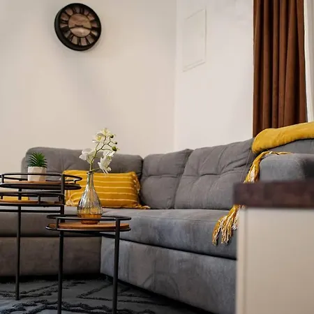 Apartment Warehouse *